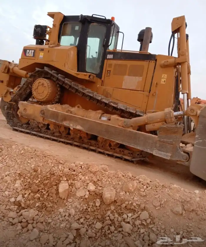 بلدوزر D8R 2002 الايجار 1