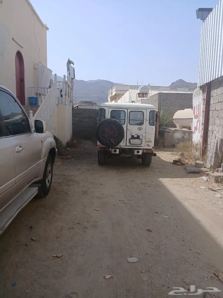 جيب ربع FJ40 موديل 82 مجد الموتر طيب محركاته ممتازه 8