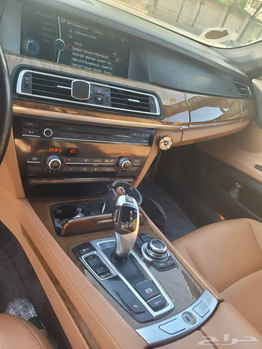 فل كامل للبيع 2010 BMW 8