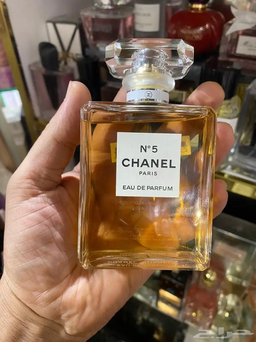 عطورت مطار اصليه بس بدون كرتون بعضها سعرنا جمله جمله 32