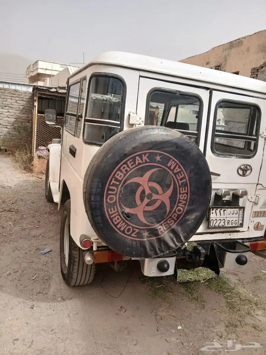 جيب ربع FJ40 موديل 82 مجد الموتر طيب محركاته ممتازه 5