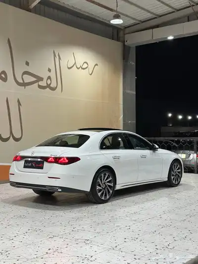 مرسيدس E300 2024 فل كامل . رصد الفخامة 12