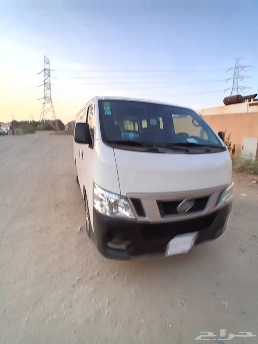 باص نيسان 15 راكب موديل 2016 3