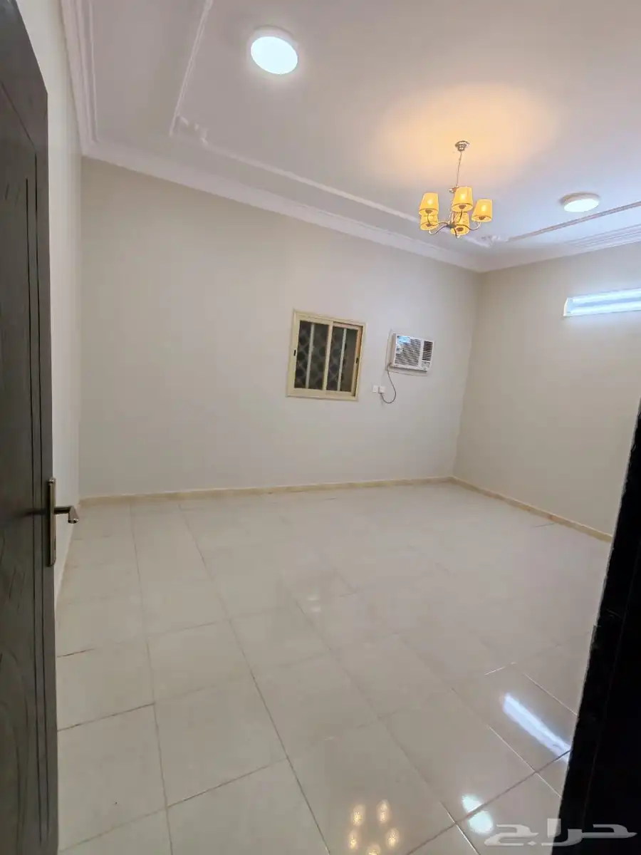 للإيجار شقة بمحايل عسير -الحيلة الغربي- مكيفه ومطبخ 3