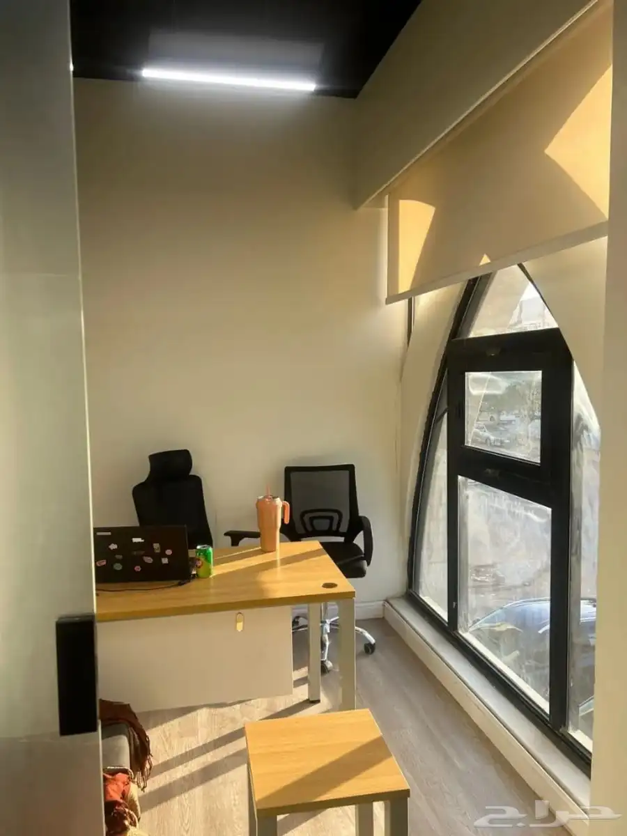 مكاتب للإيجار ب أسعار رمزيه 7