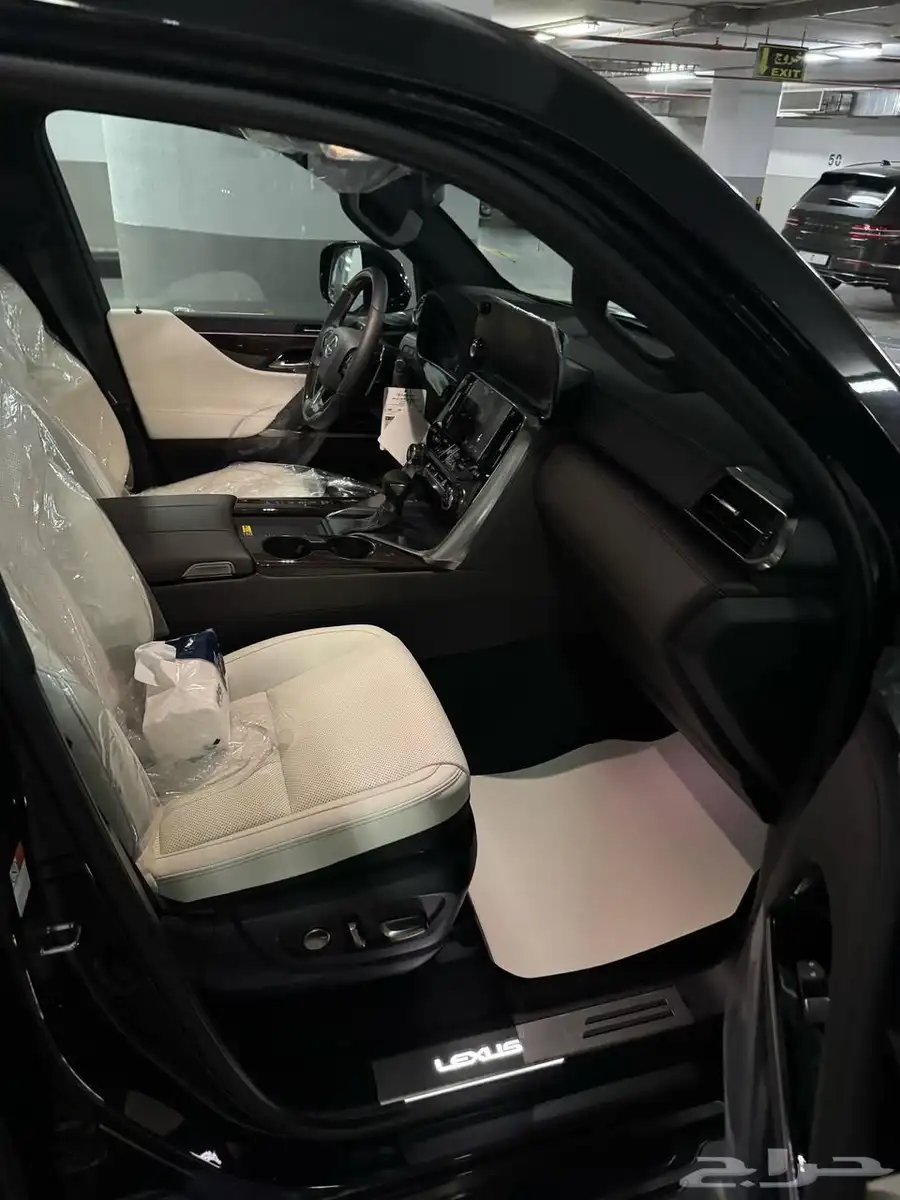 لكزس 2025LX600 14