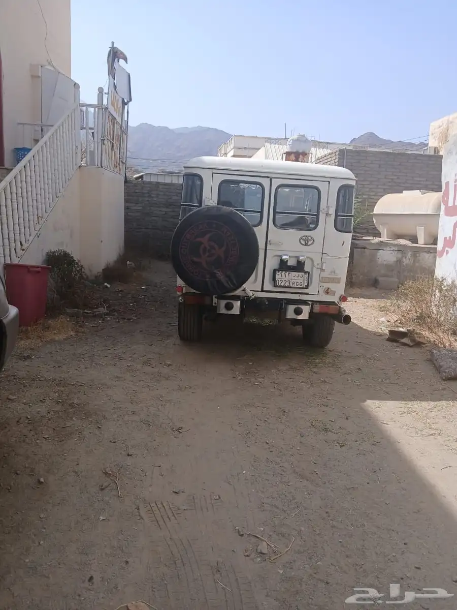 جيب ربع FJ40 موديل 82 مجد الموتر طيب محركاته ممتازه 6