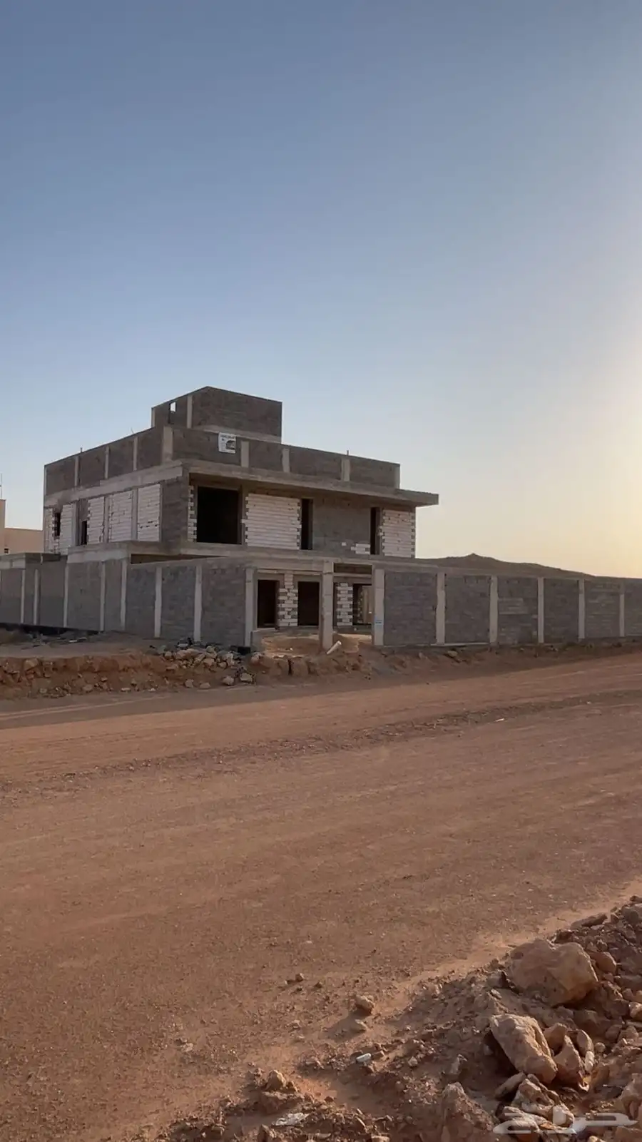 فيلا سكنية عظم على شارعين في حي الياسمين الملكي في المجمعة 0