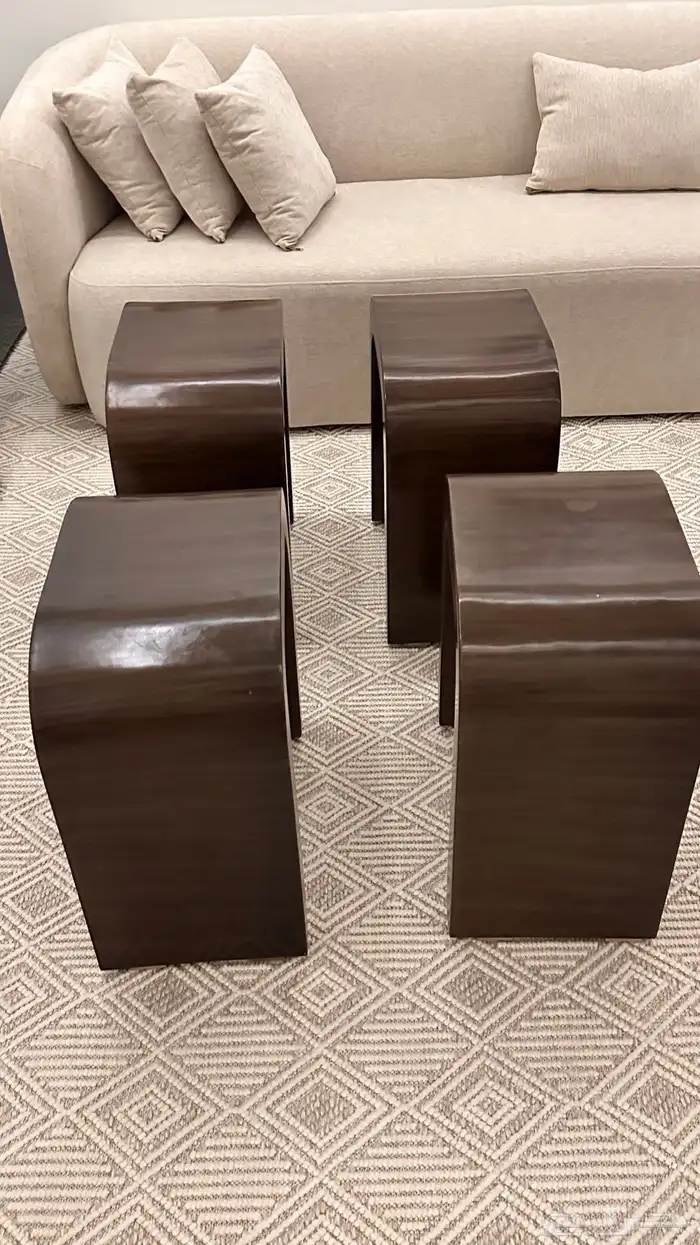 طاولات تفصيل للبيع 0
