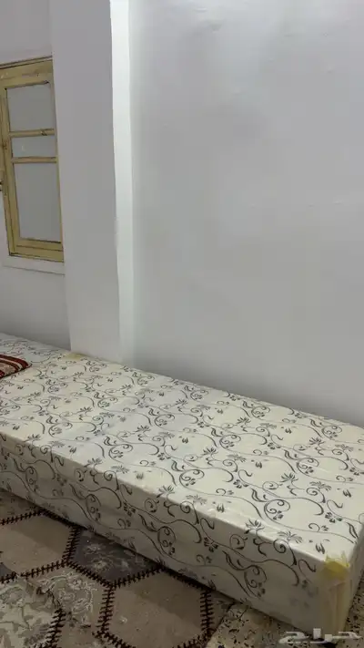 غسالتين وسراير حديد وخشب وطاوله للبيع 3