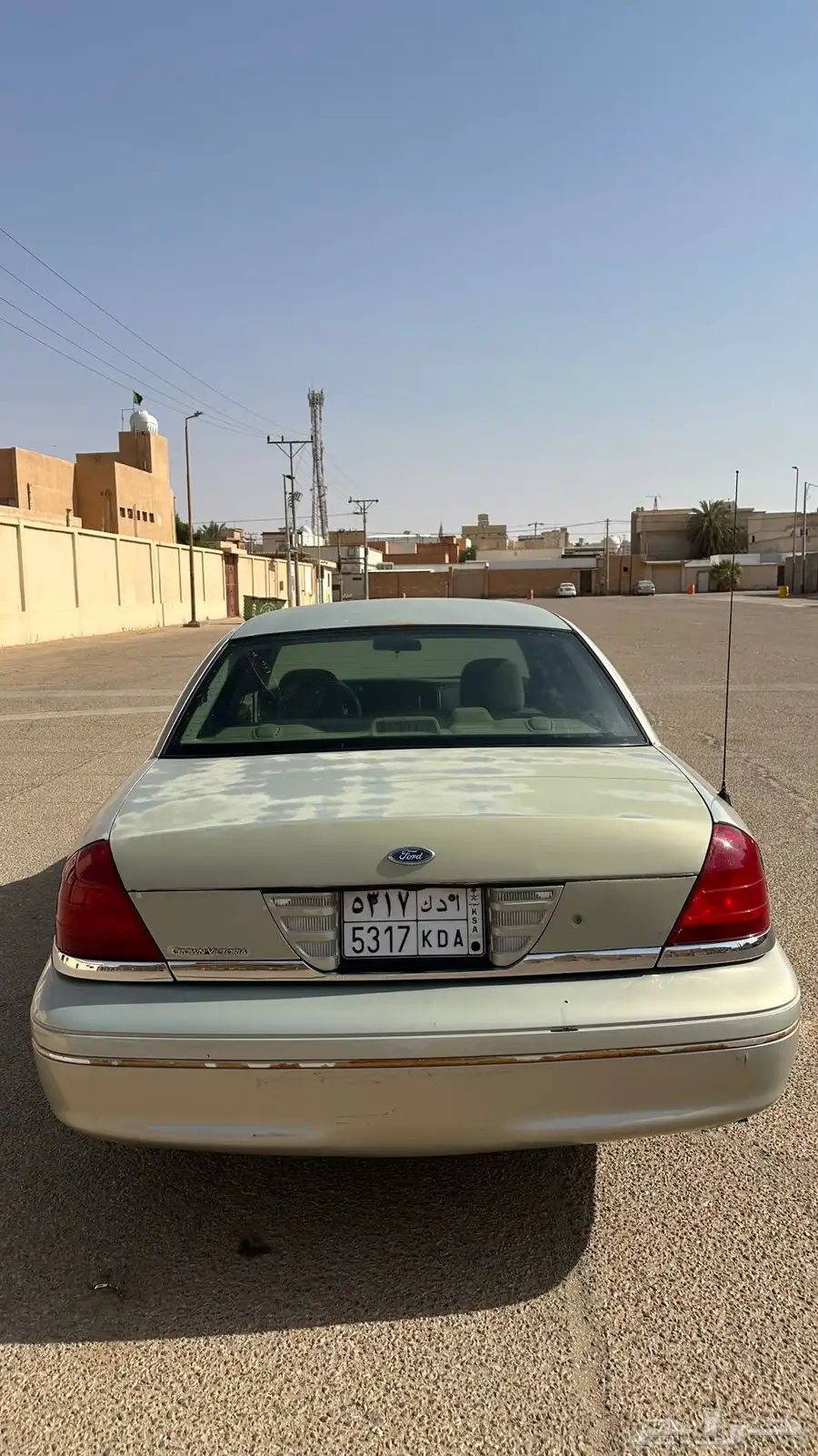 فورد كراون فكتوريا سعودي 5