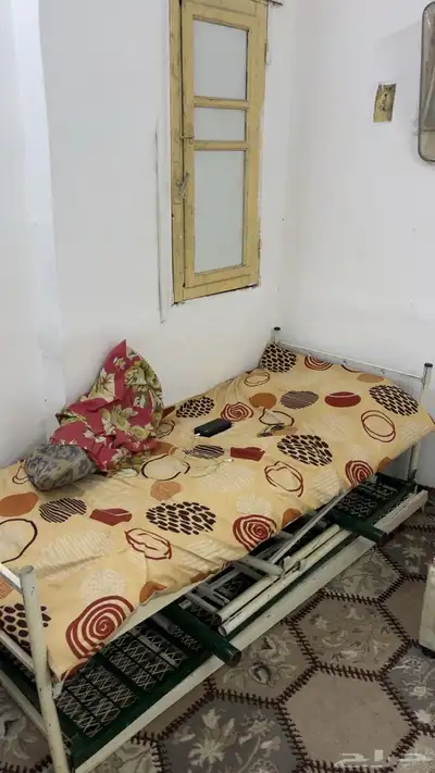 غسالتين وسراير حديد وخشب وطاوله للبيع 4