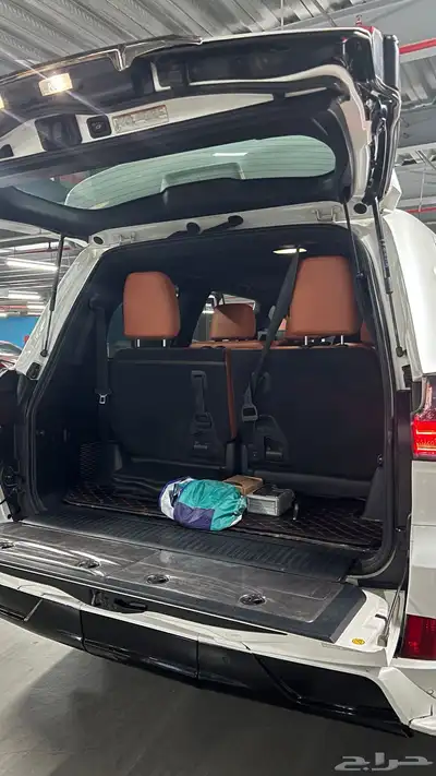 LEXUS LX570 2016 40
