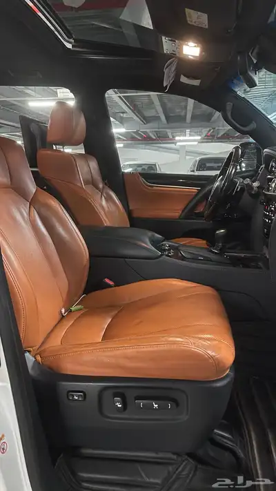 LEXUS LX570 2016 29