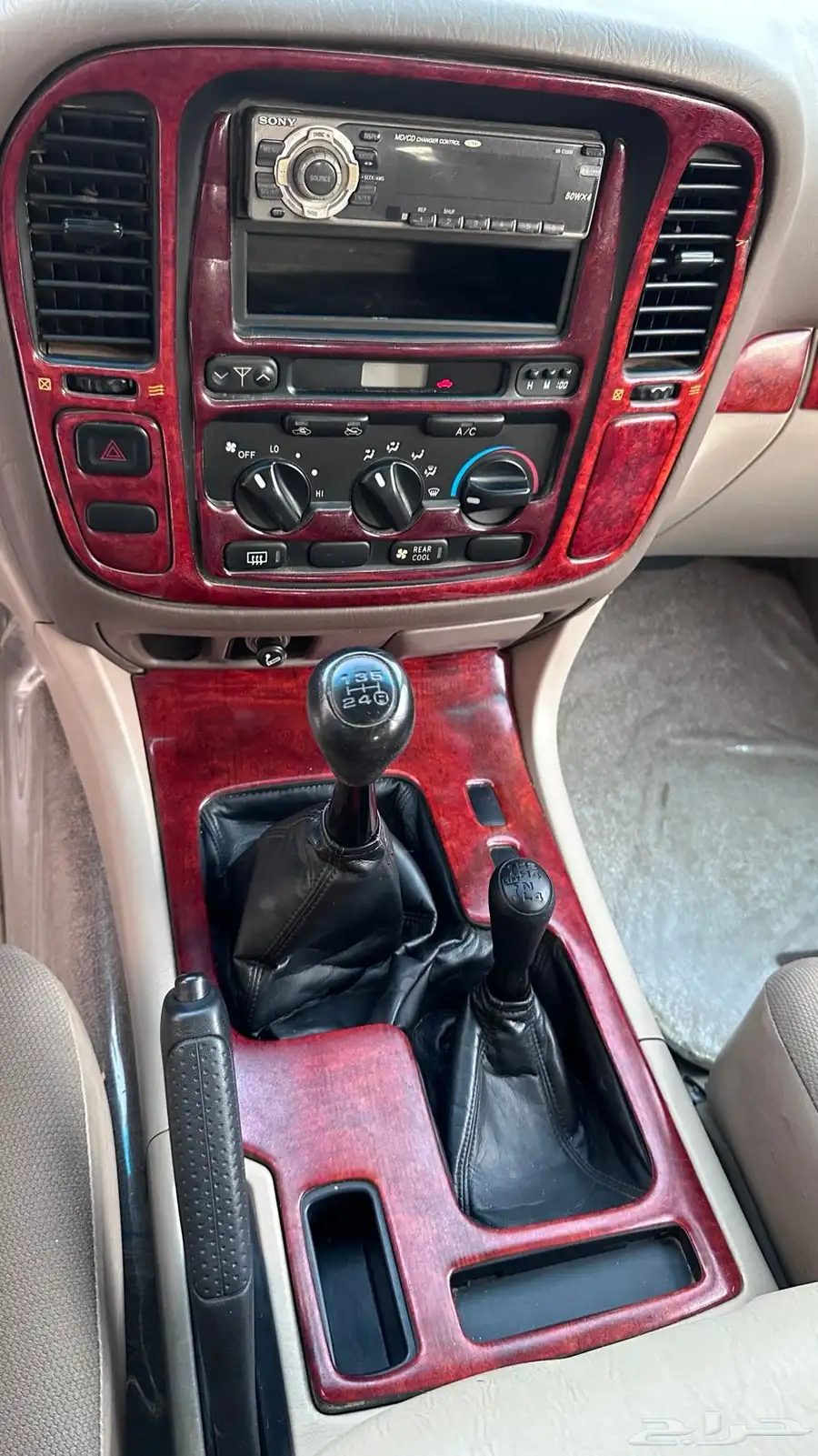 لاندكروزر 2002 GXR قير عادي سعودي نظيف 13