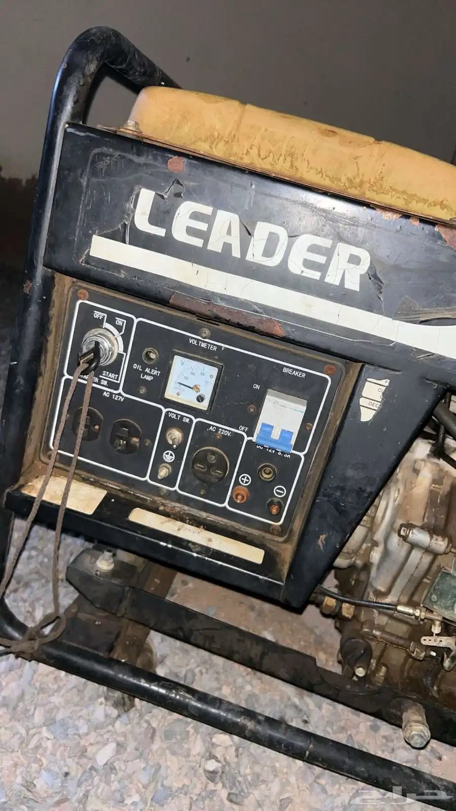 ماطور كهرباء ديزل حجم 6800 شرط نضيف استخدام قليل  الحايط 2
