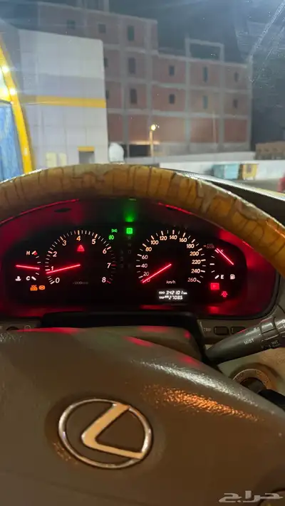 Lexus موديل 2003 1