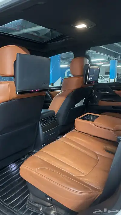 LEXUS LX570 2016 34