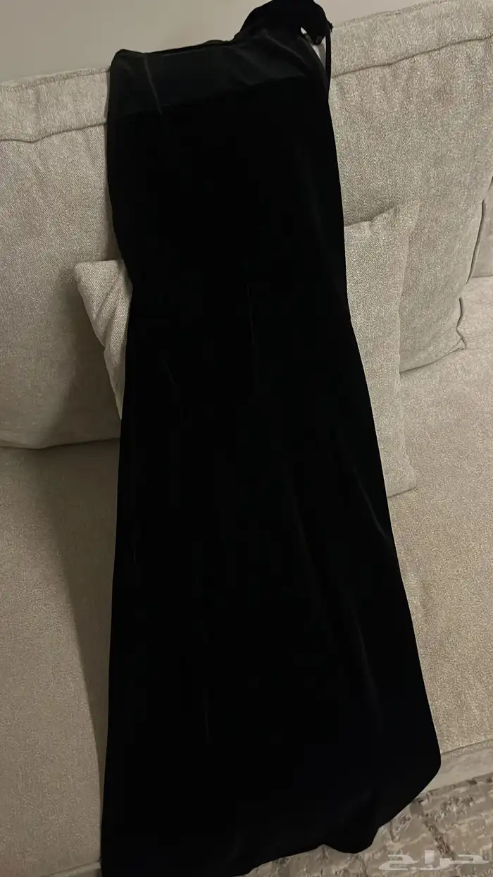 فستان اسود مخمل 0
