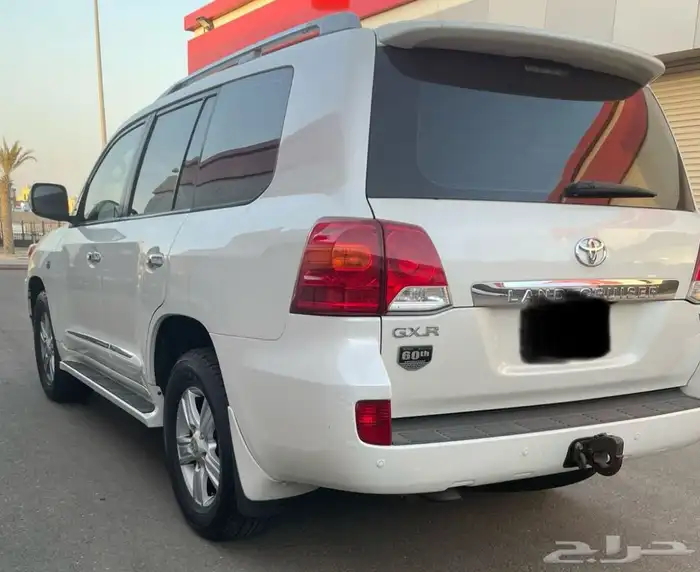 لاندكروزر 2015 جي اكس ار فل كامل 60 عام 2