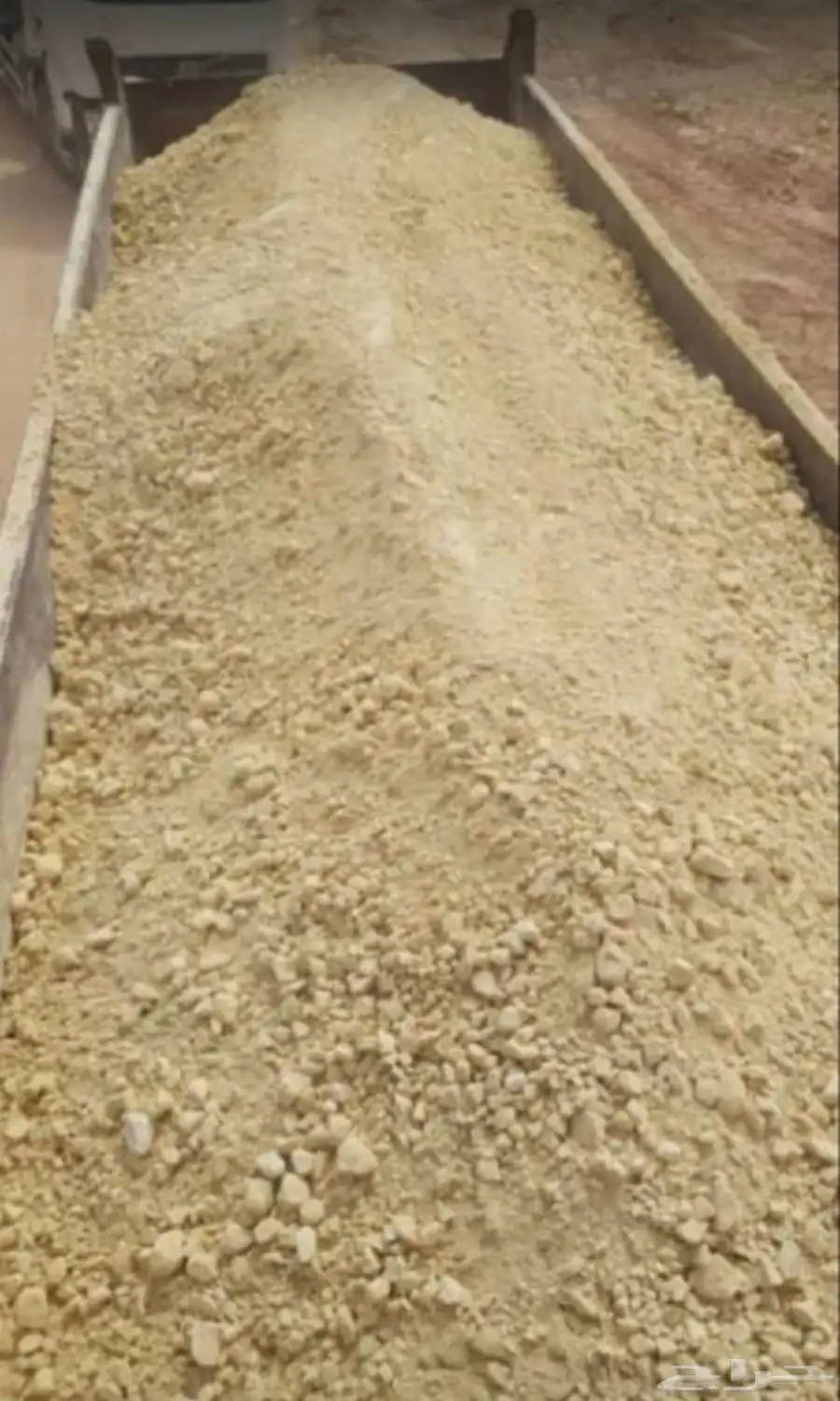 دفان  توريد دفان  صبيز  كسارة  غربال  رمل تريلات 3