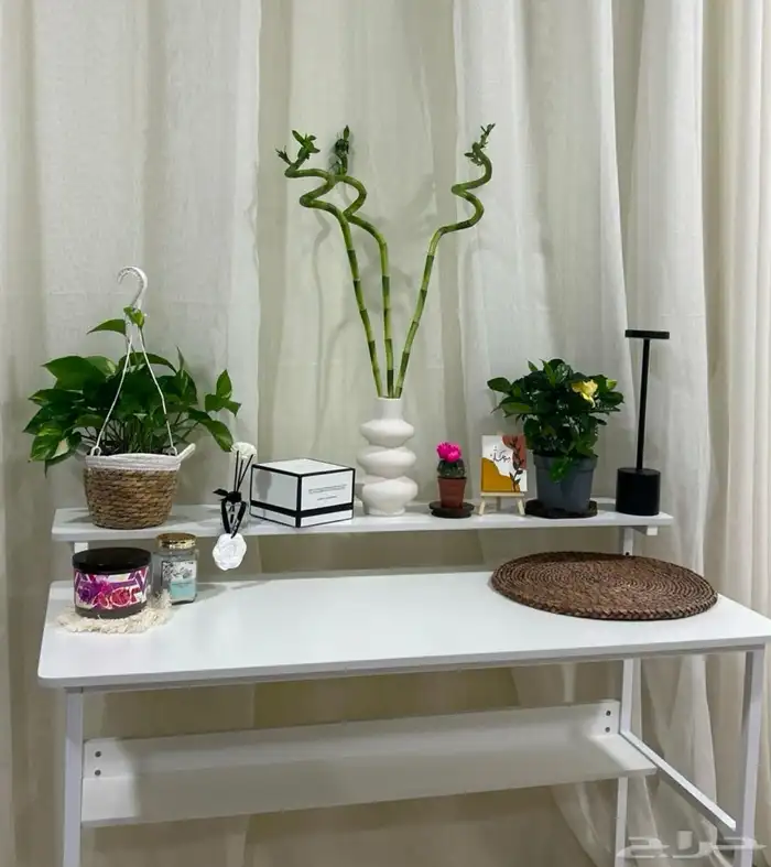 طاولة مكتبيه 1