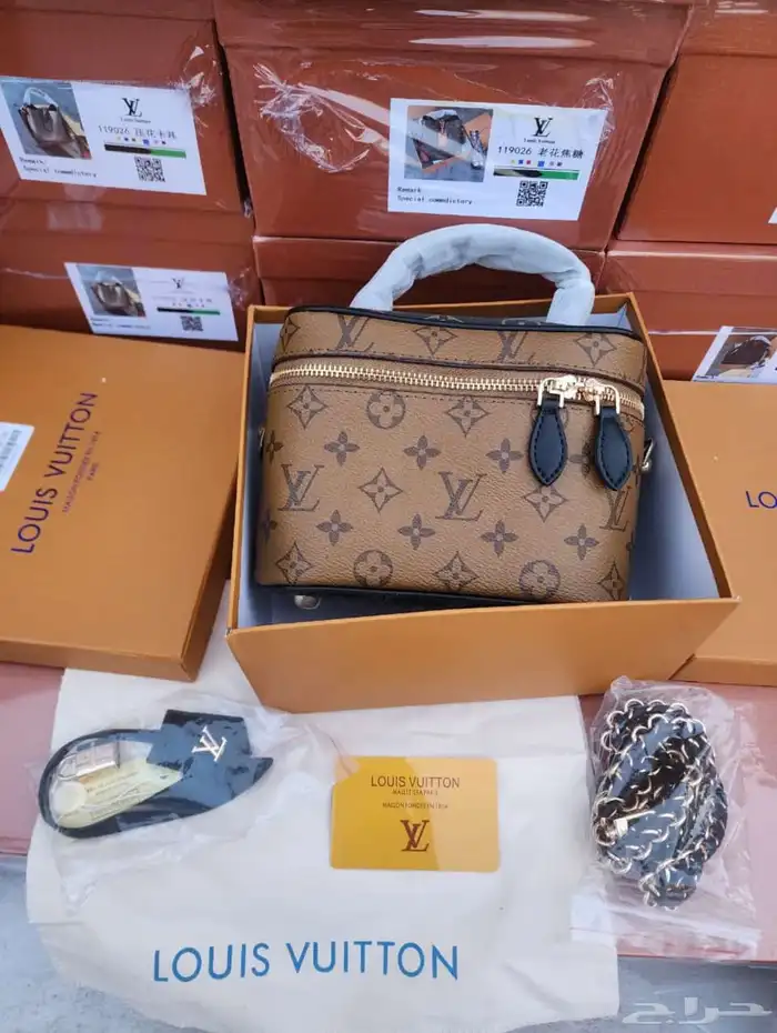 شنط ماركات طبق الأصل   السعر شامل التغليف 12