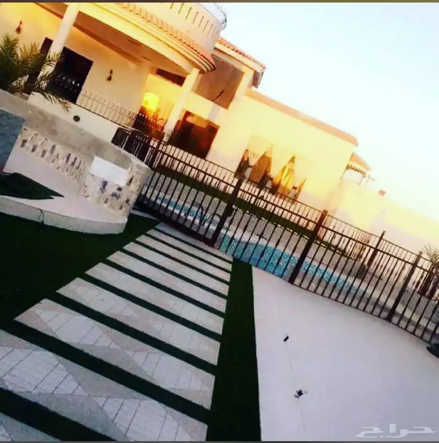 شاليه للإيجار اليومي والشهري والسنوي بالرس 26
