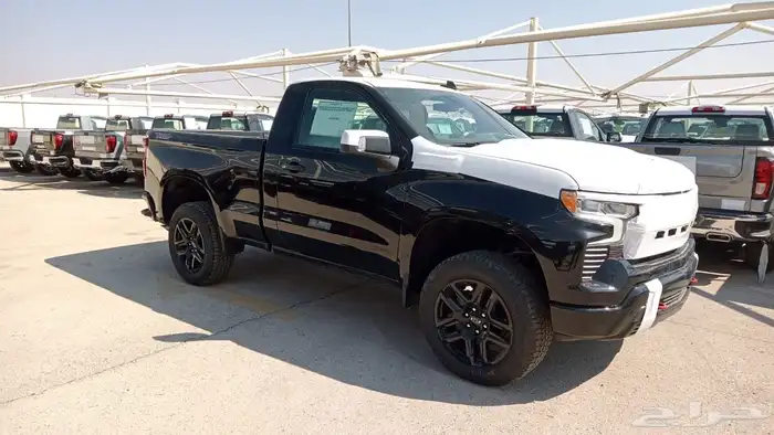 سلفرادو تربل بوس Z71 2025 دبل غمارة اسود 0
