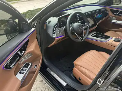 مرسيدس E300 2024 اسود 8