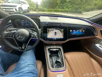 مرسيدس E300 2024 اسود 12