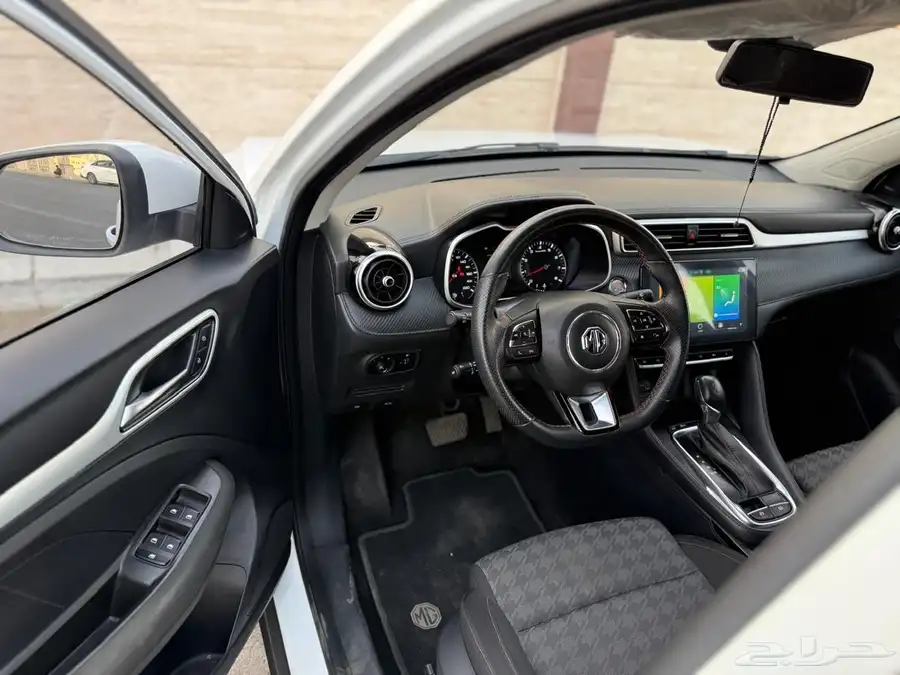 للبيع ام جي ZS 2023 نص فل 12