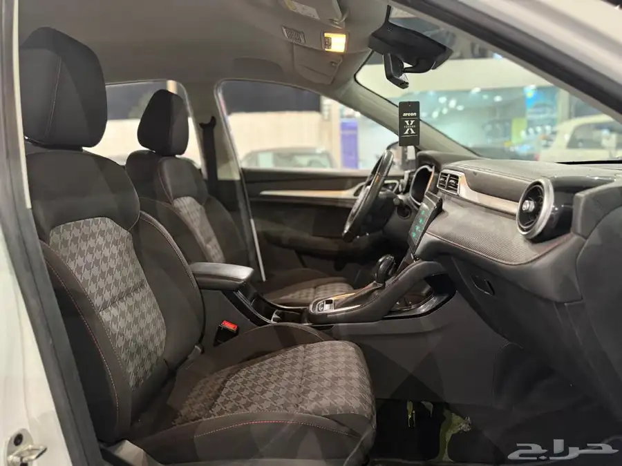 ام جي ZS 2023 نص فل 12