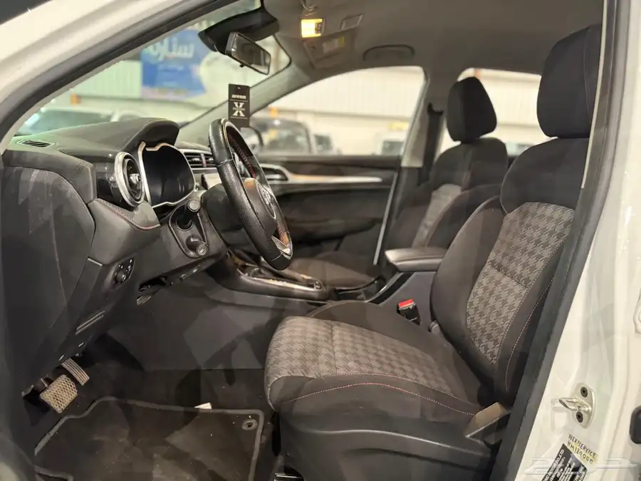 ام جي ZS 2023 نص فل 9