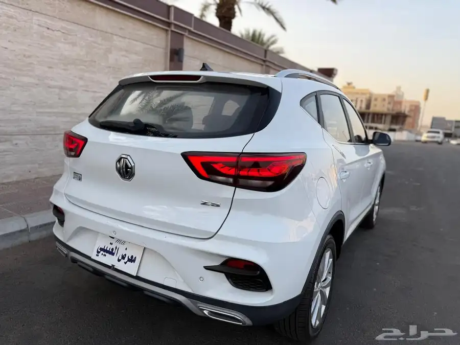 للبيع ام جي ZS 2023 نص فل 6