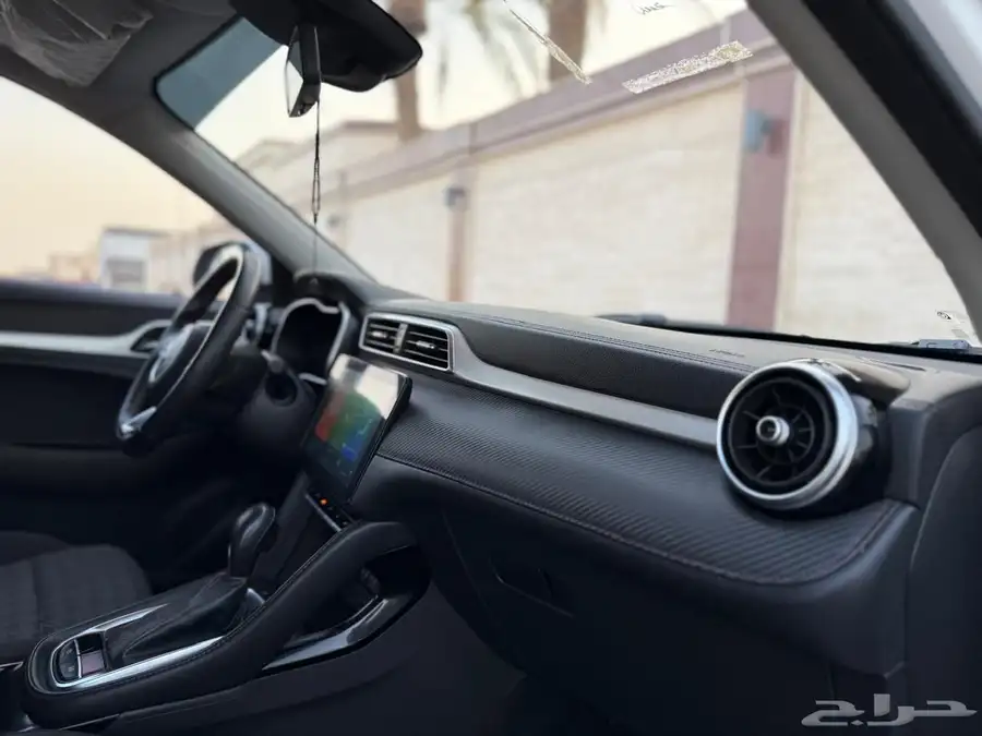للبيع ام جي ZS 2023 نص فل 17