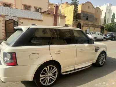 رنج روفر مع لوحه( ح م ح 8 8 8 8) 3