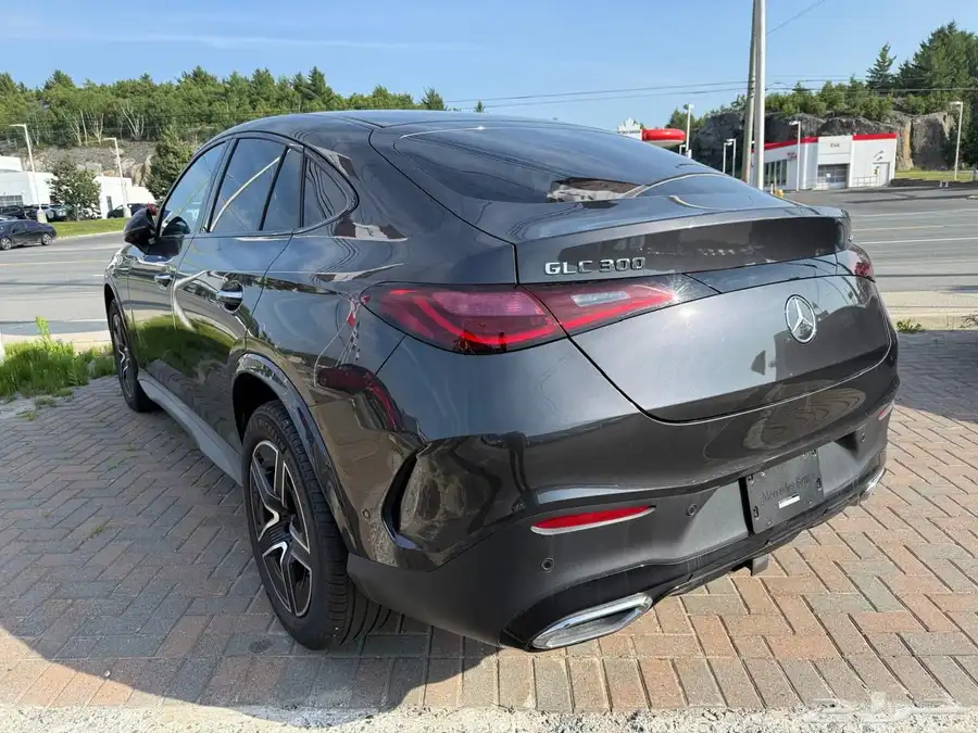 للبيع مرسيدس GLC300 موديل 2023 ببلاش وارد كندا 1