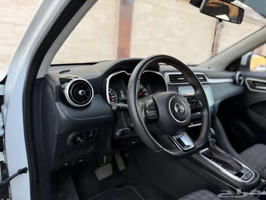 للبيع ام جي ZS 2023 نص فل 14