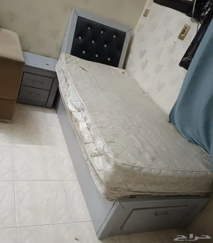 للبيع غرفة نوم   وغساله  ومايكرويف   وكنب 3