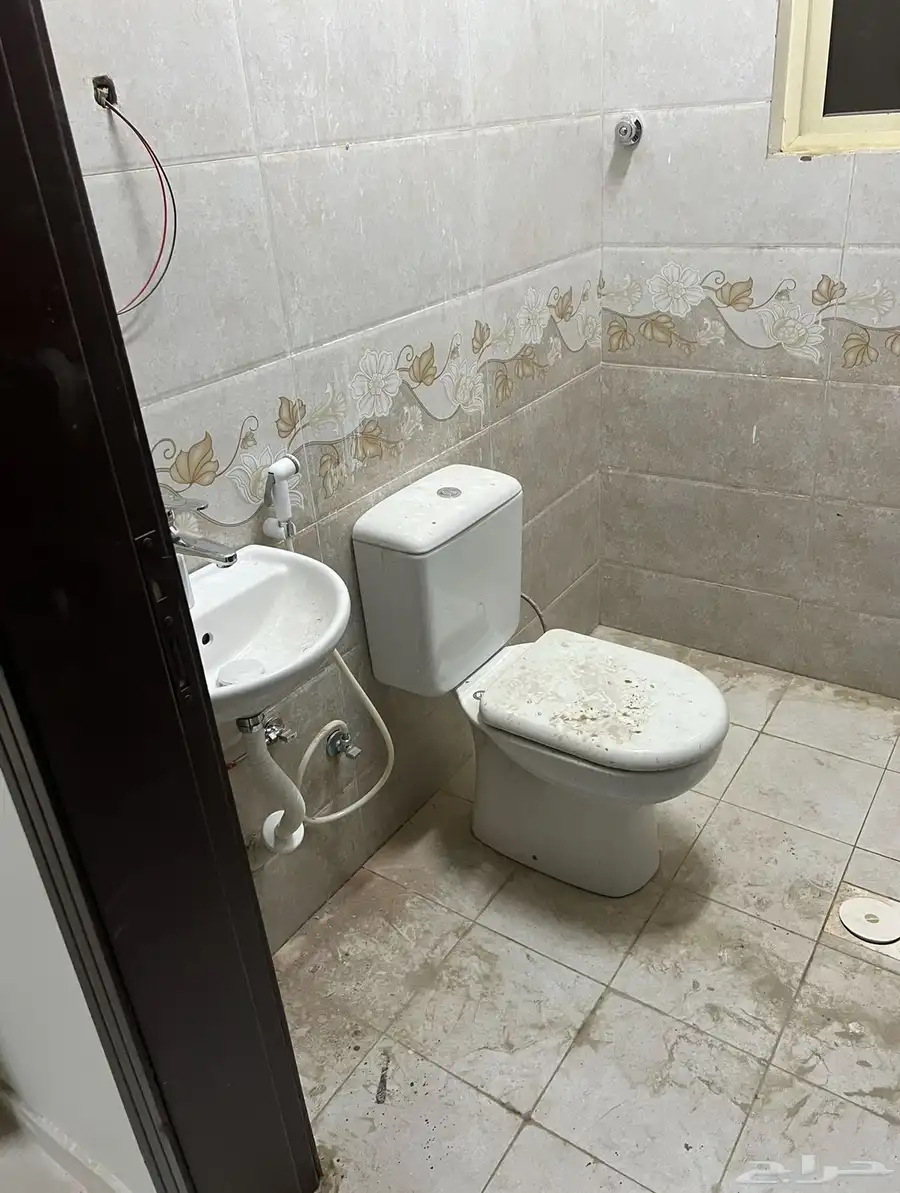 شقة عوائل لعرسان إلى طفلين فقط 4 غرف في حي الملك فهد 3