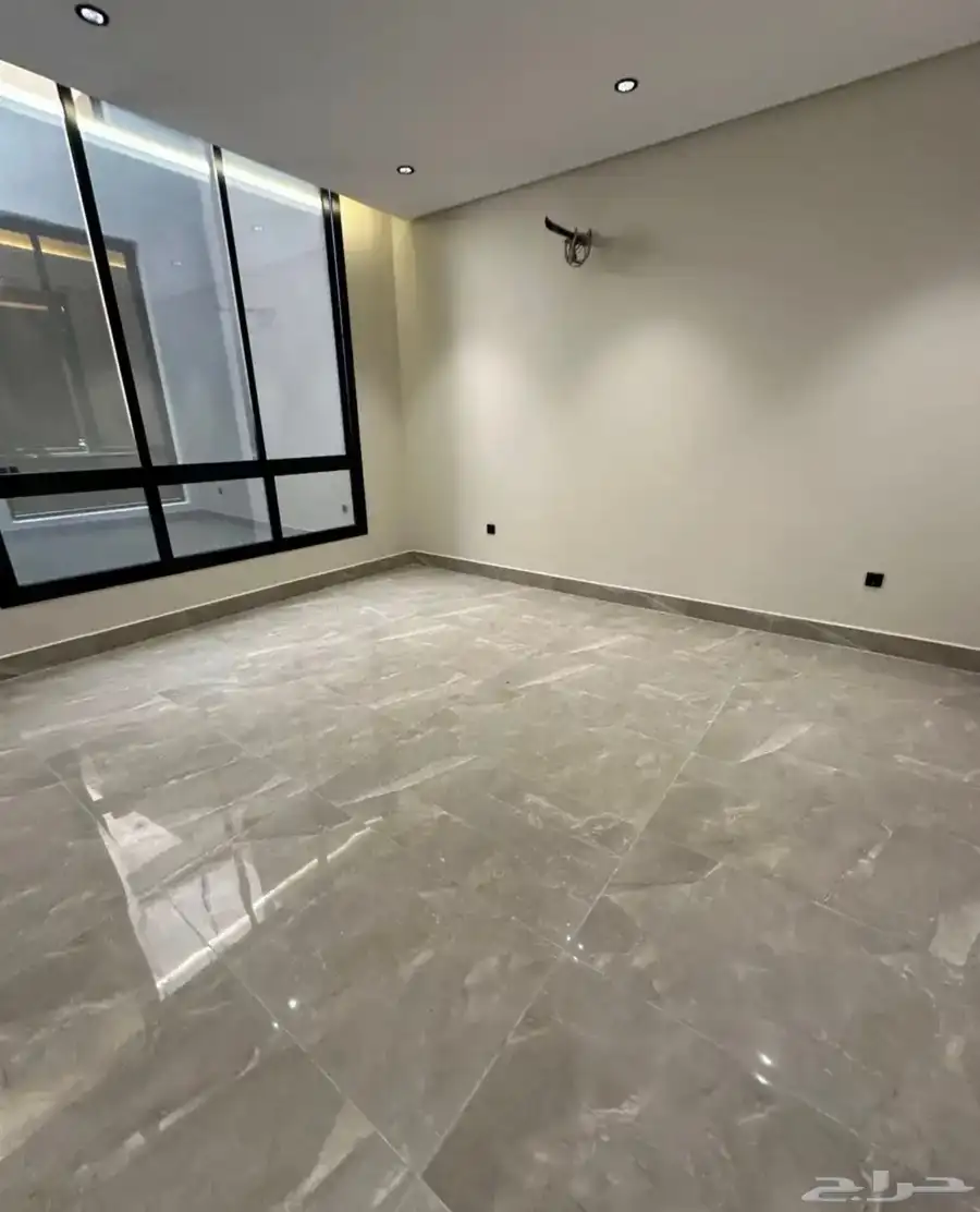 فيلا بتصميم عصري وحديث ولي العهد بسعر مليون و200 5