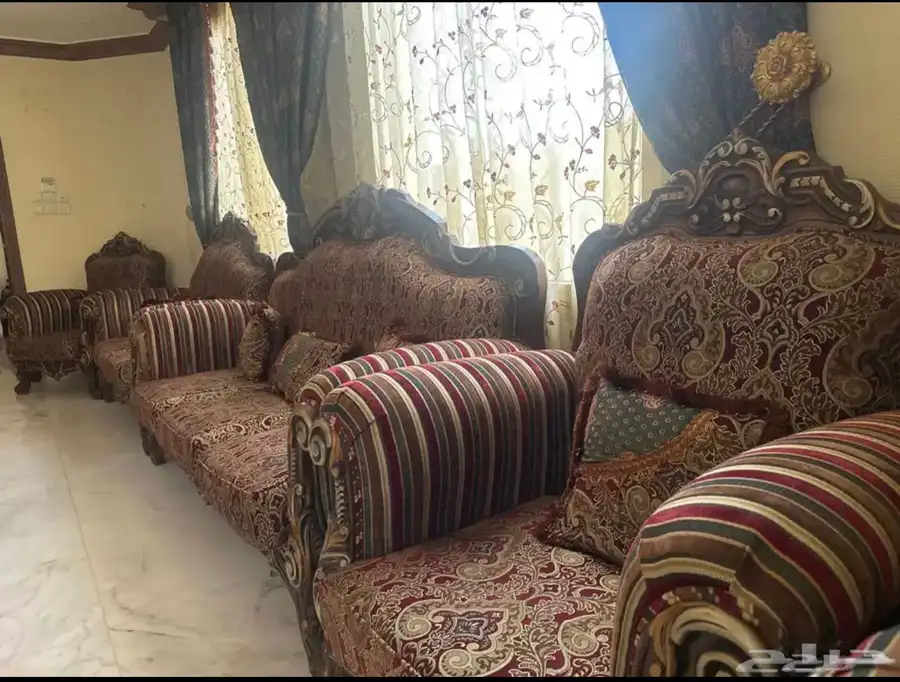 كنب كلاسيك نظيف 0