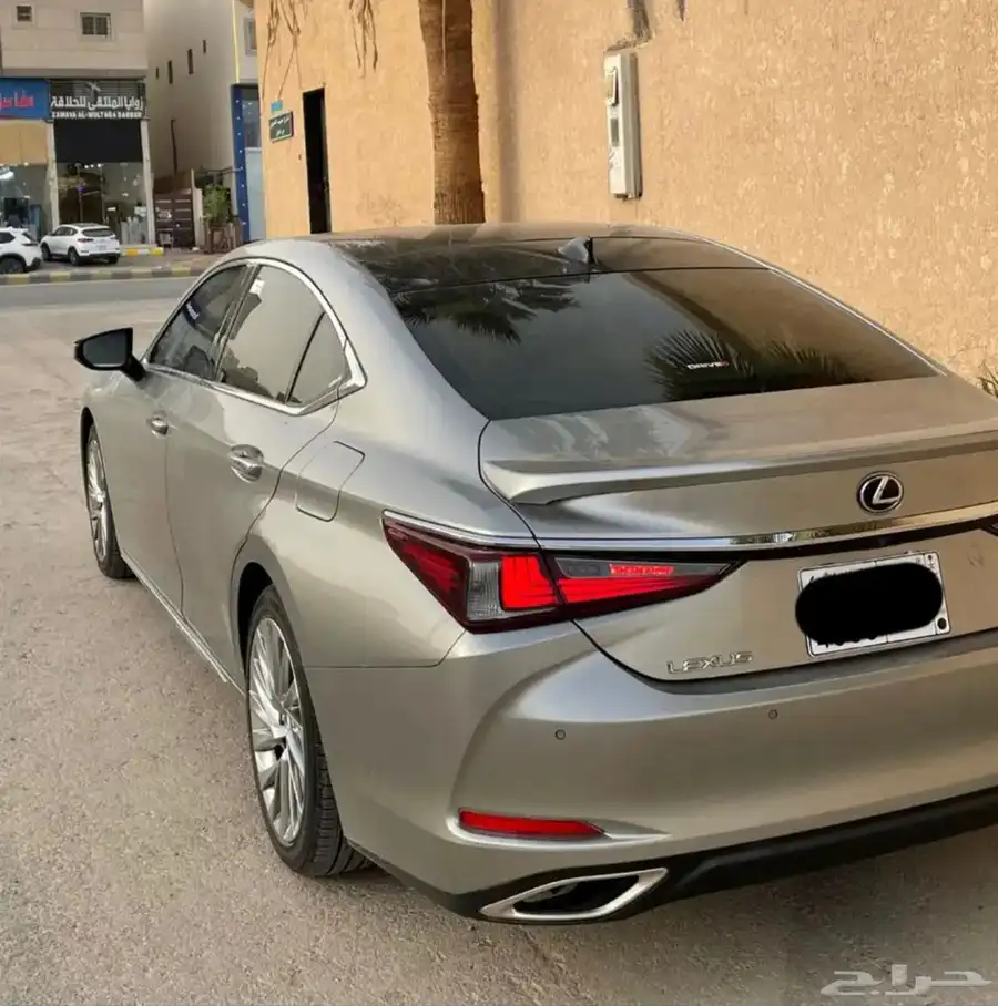 لكزس ES350 - 2022 3