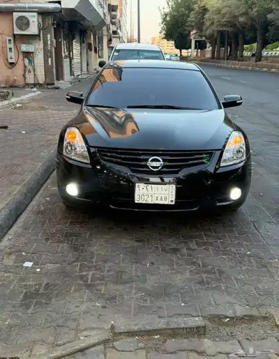 نيسان التيما 2010 0
