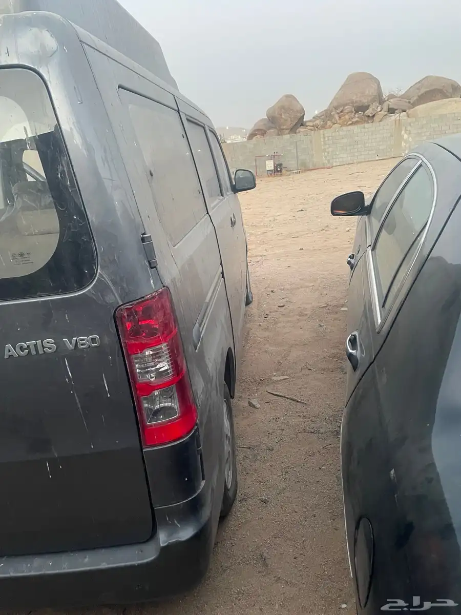للبيع قطع تشليح دباب فان فاو v80 ACTIS 4