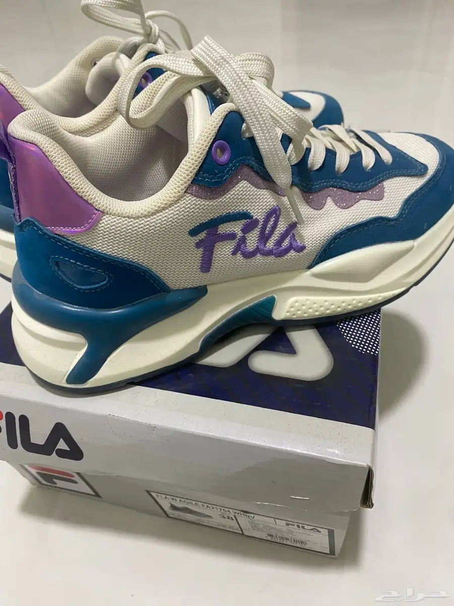 جزمة نسائية ماركة FILA جديدة 1