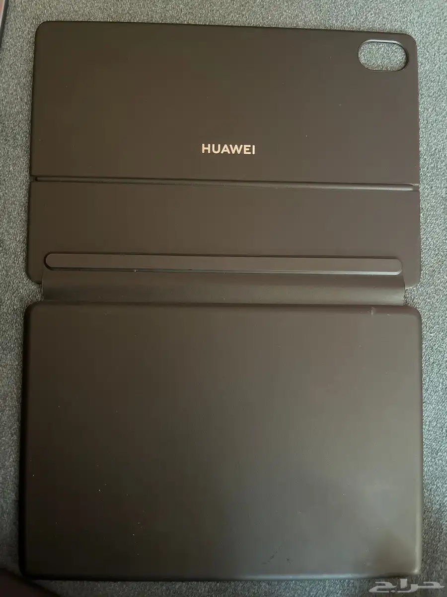 ايباد هواوي mat pad11.5مستعمل لمدة 3اشهر فقط مع كيبورد 2