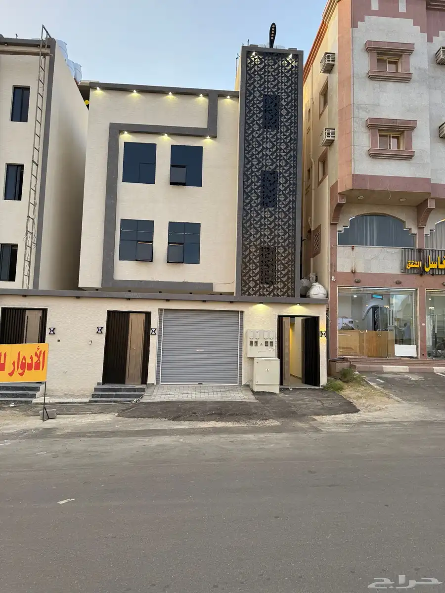 للبيع شقق علويه تشطيبات ممتاز حى الموسى خميس مشيط 1