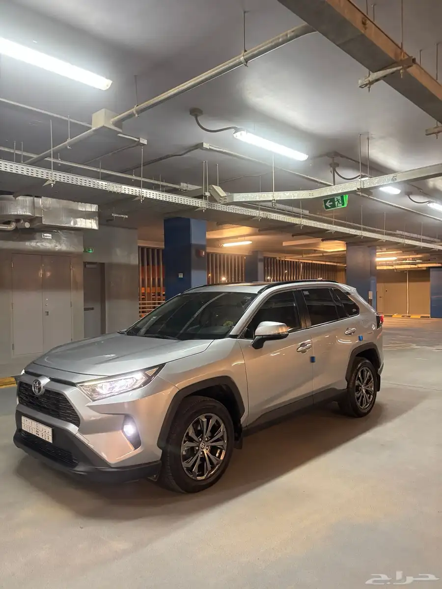 راف فور RAV4 فل كاملXLE دبل (نظيف) 0